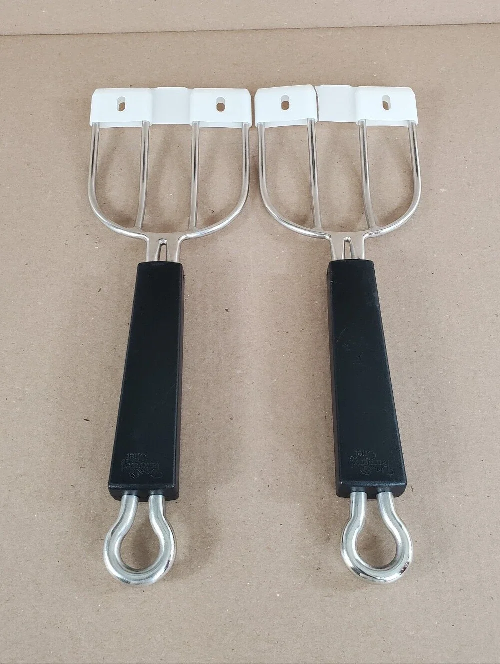 Pampered Chef Meat Fork Lifter Shredder Stainless Steel With Prong Covers